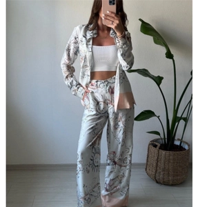 Ensemble deux pièces pour femme avec chemise imprimée vintage et pantalon large