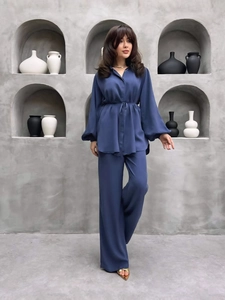 Damen Casual Zwei-Teiler Set Top And Bottom Einfarbig Laternenärmel Hemd Und Weites Bein Hose Schnürung Polyester Anzug