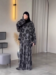 Women Elegant Two Piece Set Long Sleeve Top And Long Skirt Abstract Leopard Print Modest Muslim Fashion Clothes Outfits