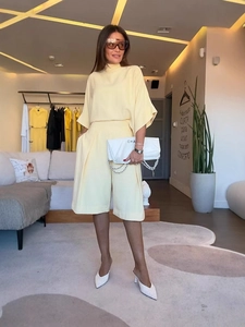 Ensemble Décontracté pour Femmes Top Manches Chauve-Souris et Short Large Taille Haute Couleur Unie Vêtement de Mode Confortable