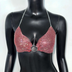 Haut licou sexy à strass rouges avec chaîne en métal argenté pour fêtes et festivals
