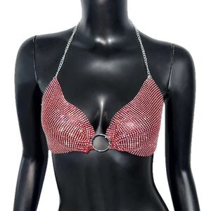 Haut licou sexy rose rouge avec strass et chaîne argentée pour la fête