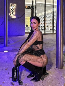 Robe sexy noire à manches longues en résille avec strass et détails en maille de cristal