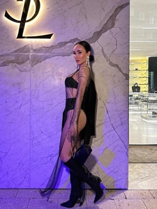 Robe mini sexy en résille noire avec strass et manches longues pour femmes