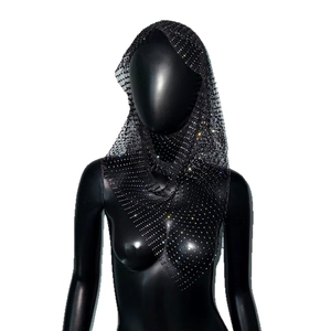 Foulard en maille à strass noirs pour accessoires de fête et tenues de festival chic