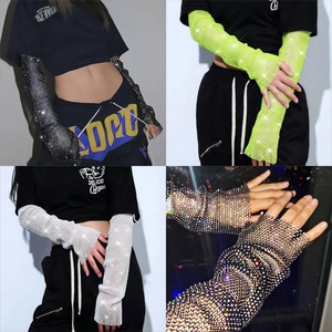 Manchettes Sexy Scintillantes en Strass pour Femmes Gants Longs sans Doigts pour Fêtes de Nuit Accessoire de Manches en Résille