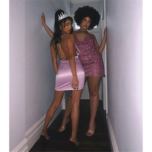 Robes de soirée sexy dos nu en satin et strass pour femmes en rose et violet