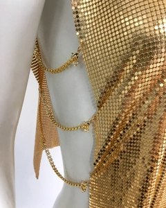 Detailansicht des goldenen Hexagonal-Metall-Tops mit verstellbaren Strass-Seitenketten