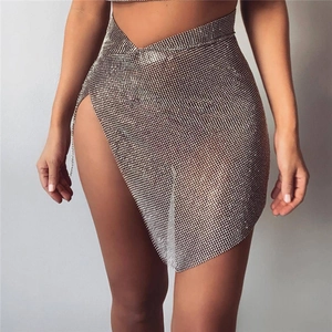 Mini-jupe sexy en strass argentés avec taille en V et fente latérale pour fêtes