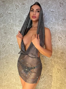 Robe sexy à capuche en résille noire avec strass, dos nu et décolleté en V profond