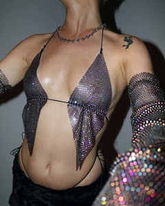 Vue détaillée du haut bikini licou en résille strass avec manchettes assorties