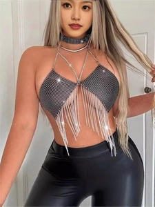 Haut licou sexy avec strass, franges étincelantes et collier multicouche assorti