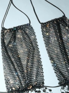 Top a rete con strass scintillanti da donna con maglia nera traforata e spalline sottili