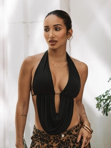 Haut dos nu sexy à licou noir avec décolleté en V profond pour festivals de musique