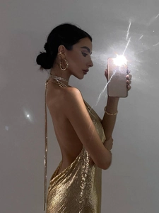 Robe sexy à paillettes dorées dos nu avec décolleté en V et bretelles pour la fête
