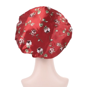 Bonnet de nuit en satin à motif de roses rouges avec large bande élastique protectrice