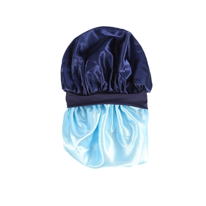 Zweilagige Satin-Schlafmütze in Marine und Hellblau mit Gummiband für die Haarpflege