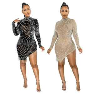 Robe Femme Sexy en Maille Transparente Avec Strass et Künstliche Perles Manches Longues Col Montant Ourlet Irrégulier à Glands Party