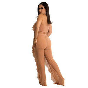 Zweiteiler mit trägerlosem Oberteil und High-Waist-Hose mit stilvollem Rüschensaum