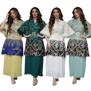 Damen Ethnisch Druck Kaftan Kleid Nahöstlicher Stil Federärmel V-Ausschnitt Plissee Maxi Kleid Mit Strass-Gürtel