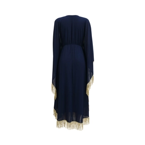 Détails de la robe caftan bleu marine avec franges dorées et taille élastique ajustée