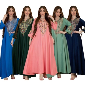 Women's Elegant Middle Eastern Kaftan Abaya Long Sleeve Loose Ethnic Robe Maxi Dress With Colorful Embroidery Satin Gown For Party