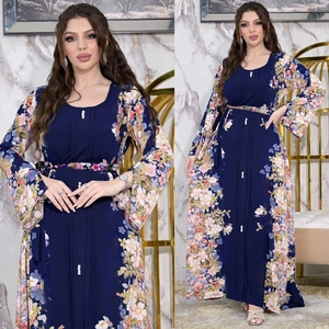 Elegante abito lungo blu scuro a maniche lunghe con patchwork floreale e bottoni di perle