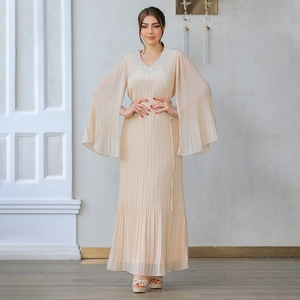 Robe Maxi Plissée Élégante pour Femmes Musulmanes Col en V Strass Manches Trompette Longues Robe Abaya de Soirée avec Ceinture