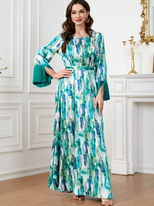Robe longue élégante à taille cintrée avec imprimé aquarelle et franges aux manches