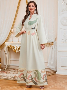 Robe Abaya Jalabiya Ethnique Brodée Paisley Manches Longues pour Femmes Robe Maxi Modeste Tribale avec Ceinture Robe de Fête Élégante