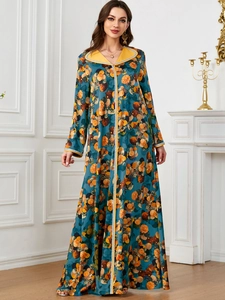 Robe longue caftan bleu sarcelle à imprimé abstrait et détail de col jaune