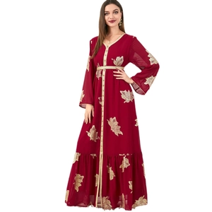 Elegantes dunkelrotes Langarm-Kaftankleid mit goldener Blattstickerei und V-Ausschnitt