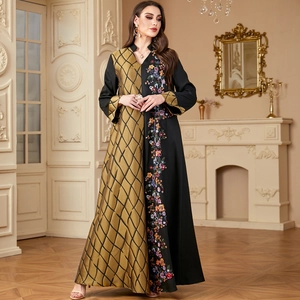 Abaya élégante à manches longues avec panneaux contrastés et broderies florales