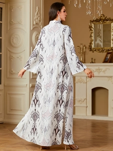 Robe longue pour femme à manches longues avec imprimé abstrait et col officier, vue de dos