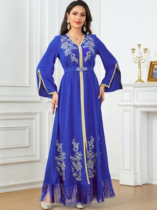 Women Moroccan Kaftan Muslim Maxi Dress Elegant Floral Embroidery Beading Long Sleeve Tassel Hem Ethnic Party Abaya Robe