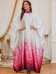 Elegant gradient kaftan jalabiya dress with batwing sleeves in white and burgundy