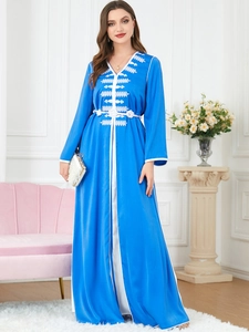 Elegant royal blue Middle Eastern embroidered kaftan robe two-piece set with belt
