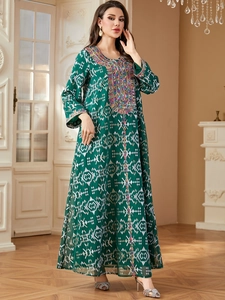 Robe Longue Caftan Élégante pour Femmes avec Broderie Ethnique Bohème Manches Longues Imprimé Géométrique Abaya Mode Musulmane