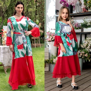 Robe à Imprimé Feuilles Tropicales Col en V Manches Cloche Ourlet à Volants pour Mère Fille Assortie Vacances Boho Tenues Robe Fille