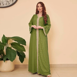 Grünes Kaftan-Maxikleid für Damen mit Goldborte und silbernen Pailletten für Sommer