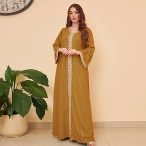Elegantes ingwergelbes Maxikleid mit langen Ärmeln, Goldpailletten und Stickerei