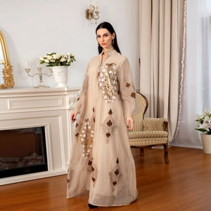 Elegantes europäisches Abendkleid mit Pailletten und feinen Stickereien für Damen