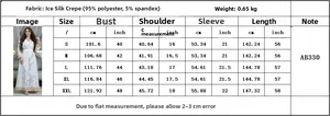 Tableau des tailles pour robe brodée de paillettes avec mesures détaillées en cm et pouces