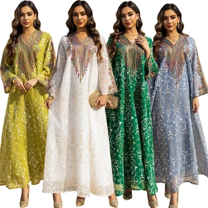 Robe Longue Caftan Brodée Ethnique pour Femme Col en V Manches Longues Style Tribal Bohème Abaya Robe de Soirée Mariage