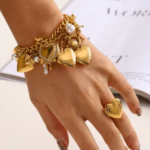 Set bracciale e anello a cuore in acciaio al titanio dorato vintage con perle e strass