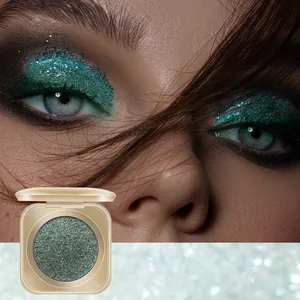 Hochpigmentierter blaugrüner Glitzer-Lidschatten für festliche Make-up-Effekte