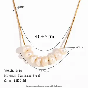 Elegante collar de acero inoxidable chapado en oro de 18 quilates con perla natural