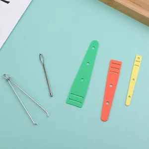 5-piece sewing set with stainless steel and plastic threaders for elastic bands and cords