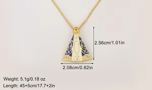 Détail du pendentif religieux avec placage en or 18 carats, émail bleu et zircons
