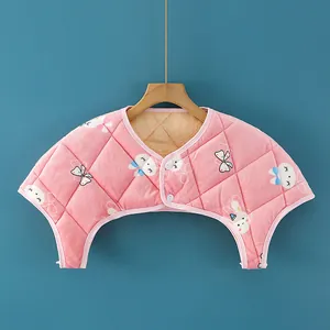 Scaldaspalle trapuntato rosa con motivi a coniglio e spessa fodera in peluche invernale